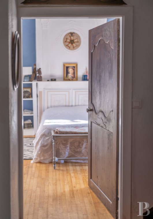 character properties France midi pyrenees   - 15