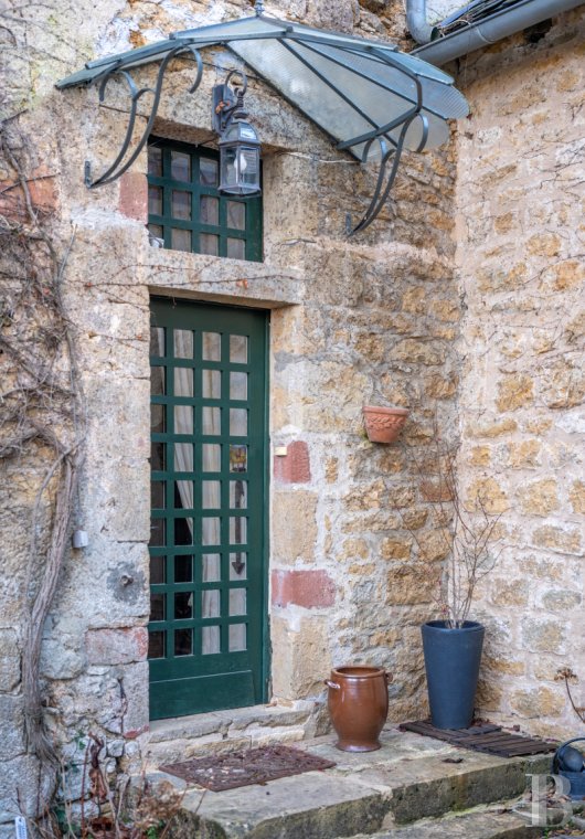 character properties France midi pyrenees   - 6