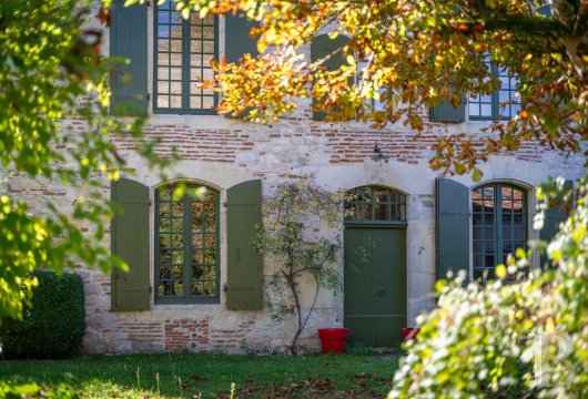 character properties France aquitaine   - 6