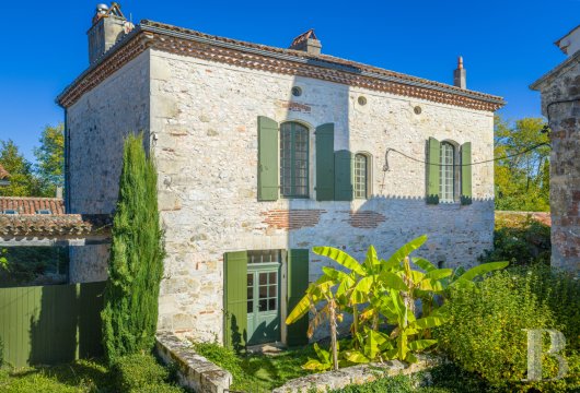 character properties France aquitaine   - 4