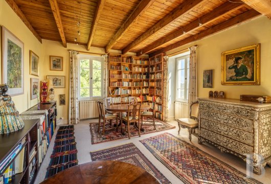 character properties France midi pyrenees   - 12