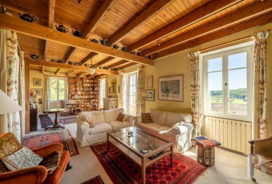 character properties France midi pyrenees   - 15