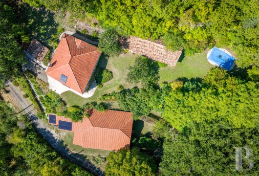 character properties France midi pyrenees   - 5