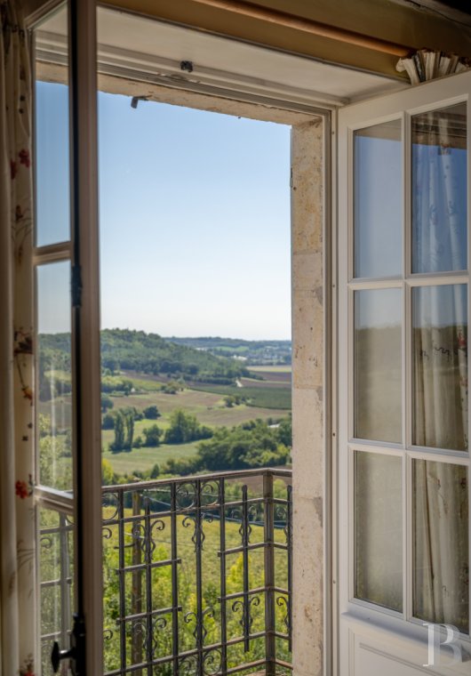character properties France midi pyrenees   - 10