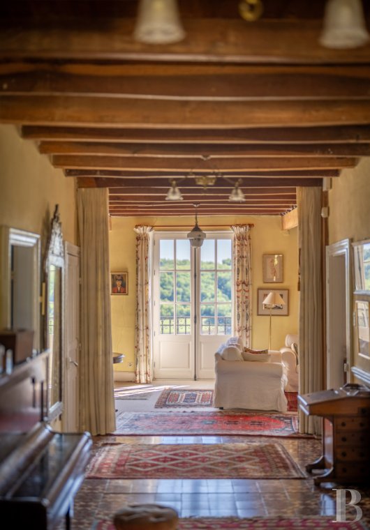 character properties France midi pyrenees   - 14