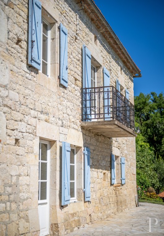 character properties France midi pyrenees   - 4