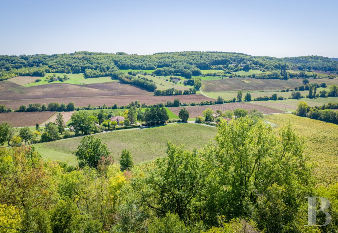 character properties France midi pyrenees   - 24