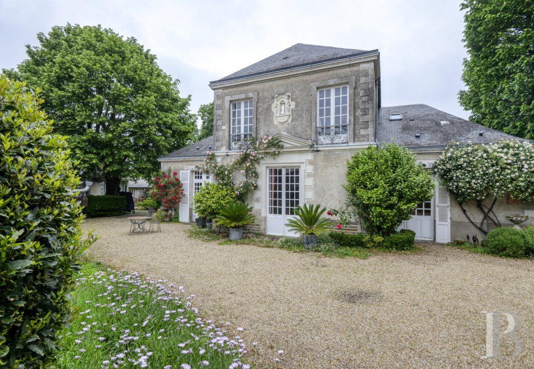properties in town pays de loire   - 2