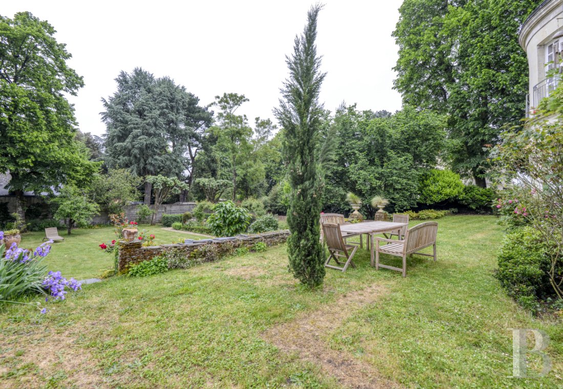 properties in town pays de loire   - 13