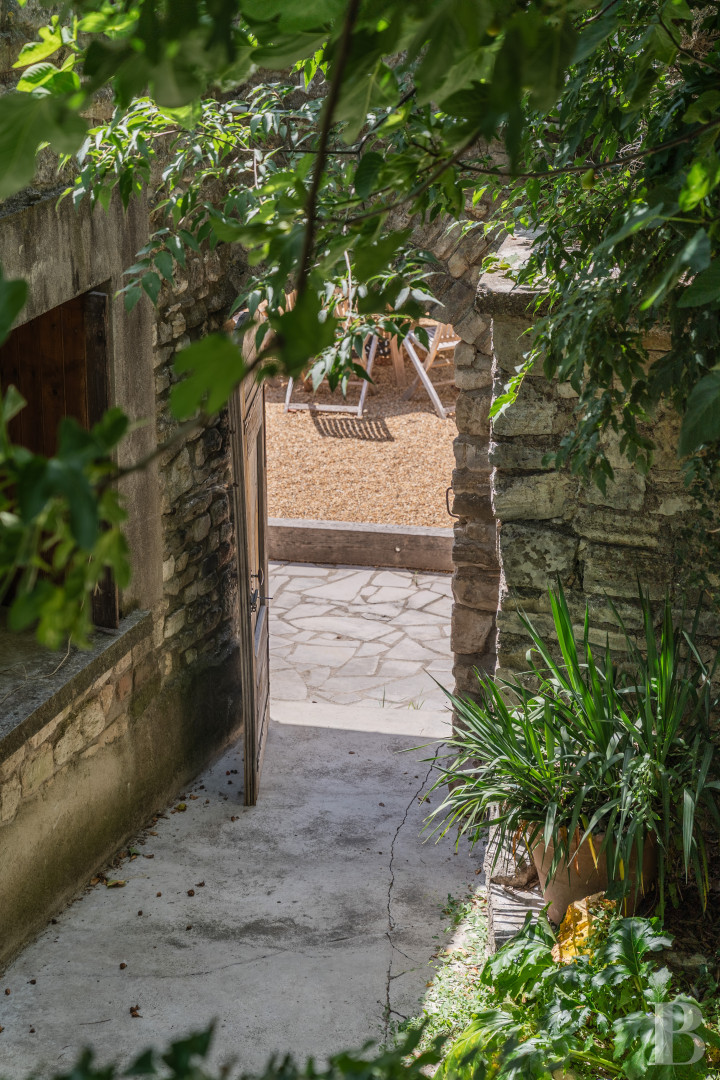 À Vézénobres, dans le Gard, une maison de village du 16e siècle - photo  n°6