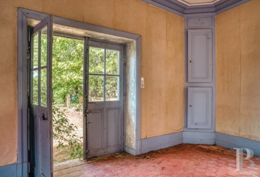 chateaux for sale France rhones alps   - 15