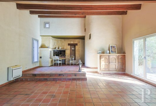 character properties France provence cote dazur   - 4