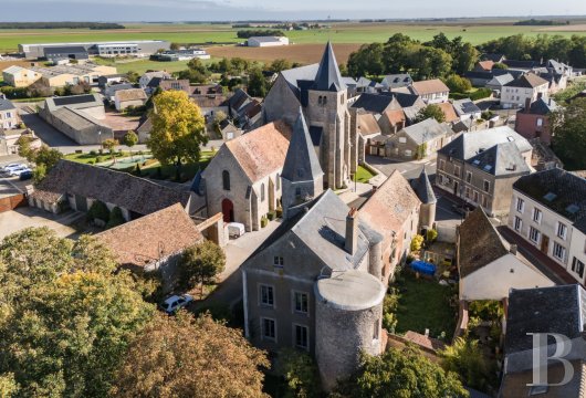 center-val-de-loire - A former 12th-century chateau and its garden,  nestled within the natural region of Beauce, 1.5 hours from Paris