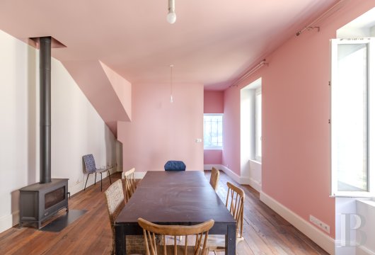 character properties France rhones alps   - 18