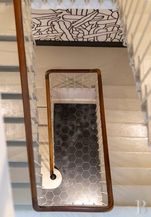 character properties France rhones alps   - 16