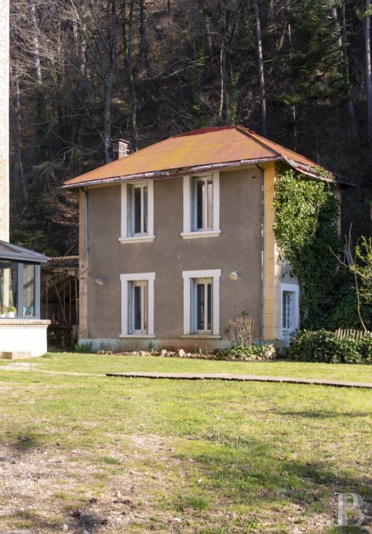character properties France rhones alps   - 15