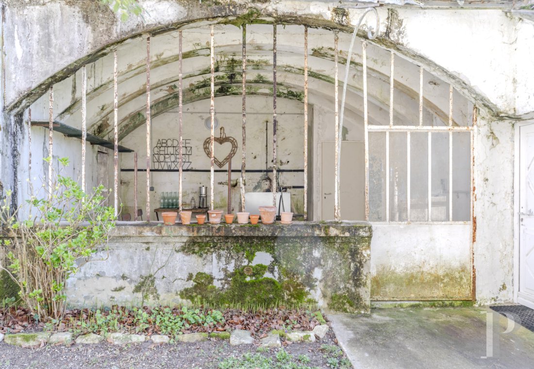 character properties France rhones alps   - 19