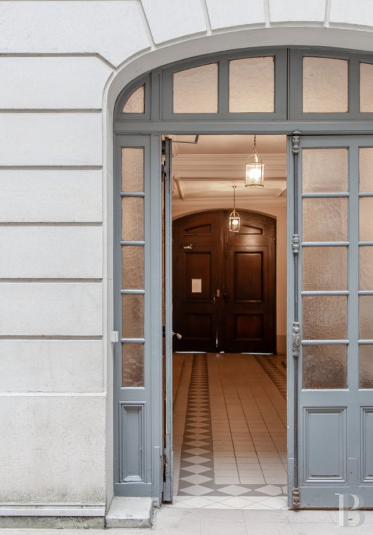 apartments for sale - paris - Au cœur du Marais, rue de Bretagne, au calme d'une cour, un appartement de 69 m² et ses deux chambres