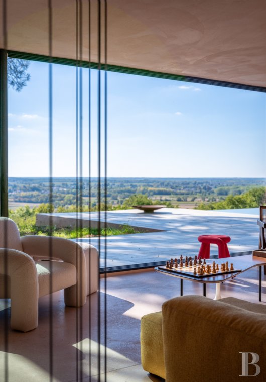 character properties France aquitaine   - 9