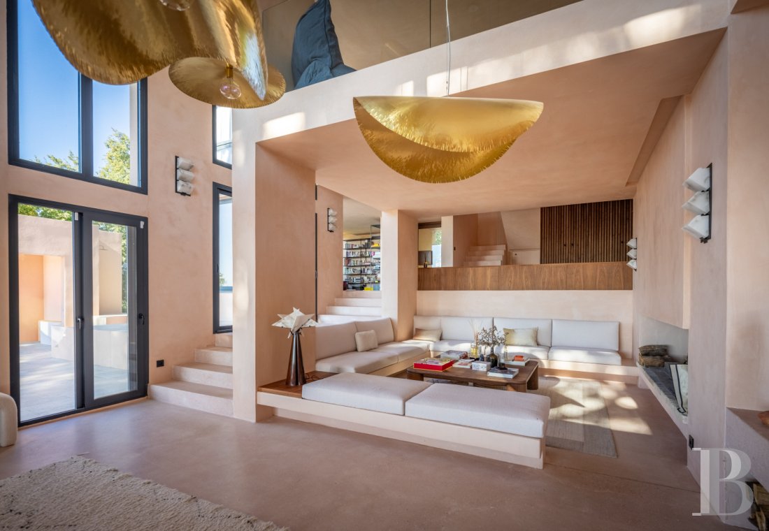 character properties France aquitaine   - 4