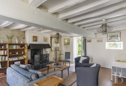 character properties France center val de loire   - 10