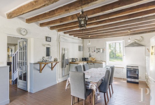 character properties France center val de loire   - 11