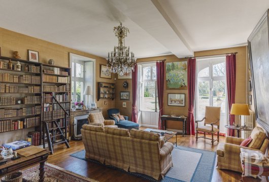 character properties France center val de loire   - 8