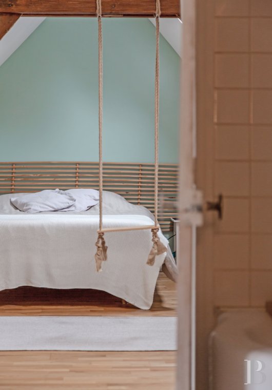 character properties France ile de france   - 9 character properties France ile de france   - 9