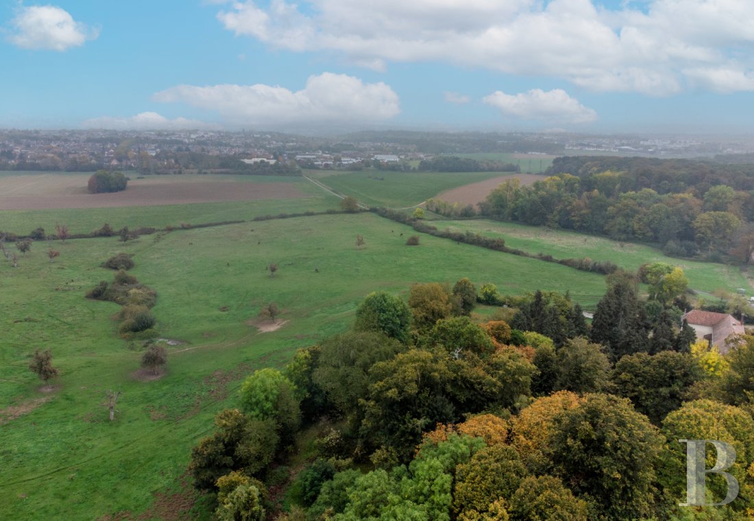 character properties France ile de france   - 16 character properties France ile de france   - 16