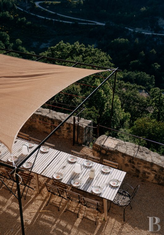 En Drôme provençale, au cœur des Baronnies,  un ensemble de maisons restaurées dans un village médiéval préservé - photo  n°43