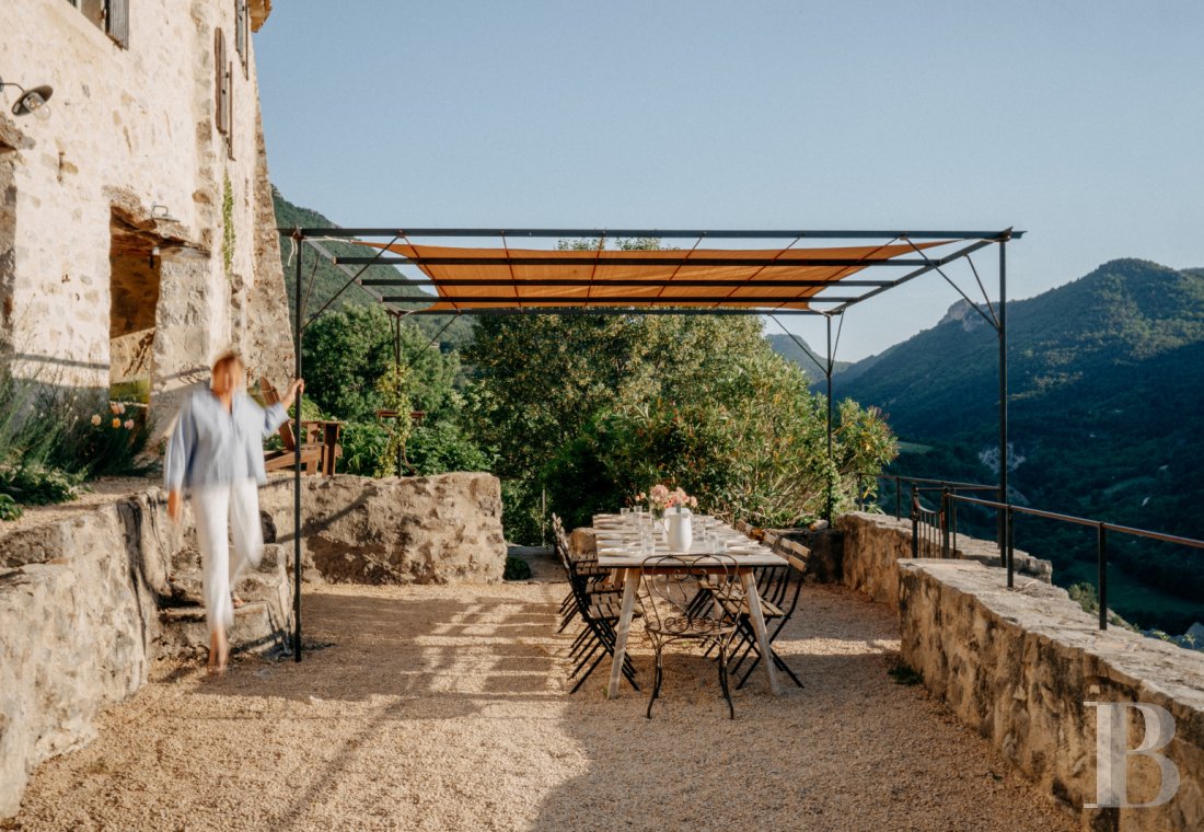 En Drôme provençale, au cœur des Baronnies,  un ensemble de maisons restaurées dans un village médiéval préservé - photo  n°42