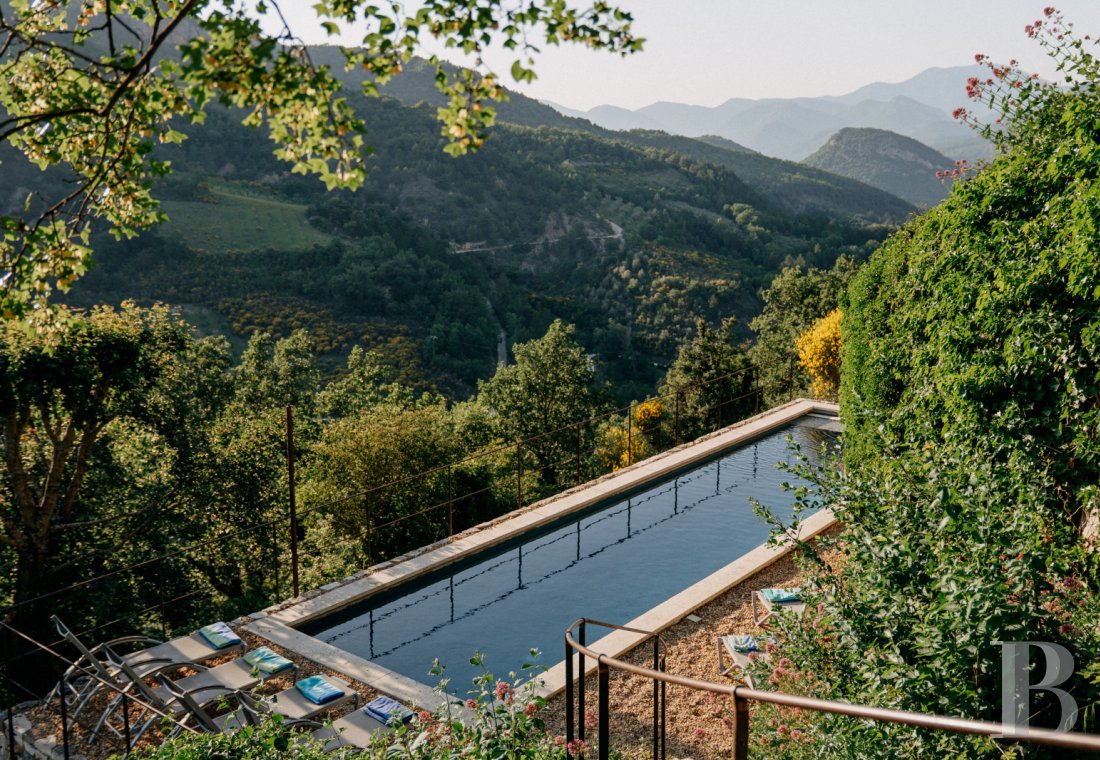 En Drôme provençale, au cœur des Baronnies,  un ensemble de maisons restaurées dans un village médiéval préservé - photo  n°7