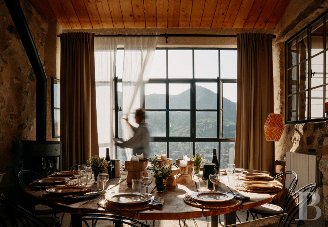 En Drôme provençale, au cœur des Baronnies,  un ensemble de maisons restaurées dans un village médiéval préservé - photo  n°11