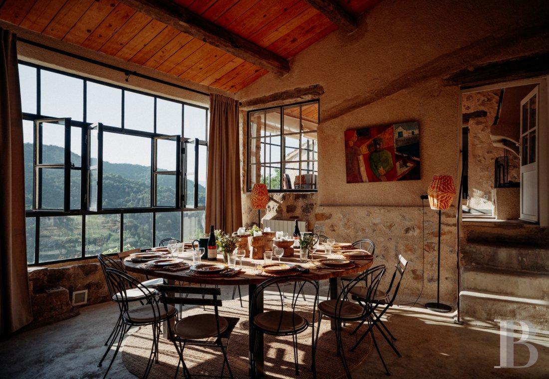 En Drôme provençale, au cœur des Baronnies,  un ensemble de maisons restaurées dans un village médiéval préservé - photo  n°14