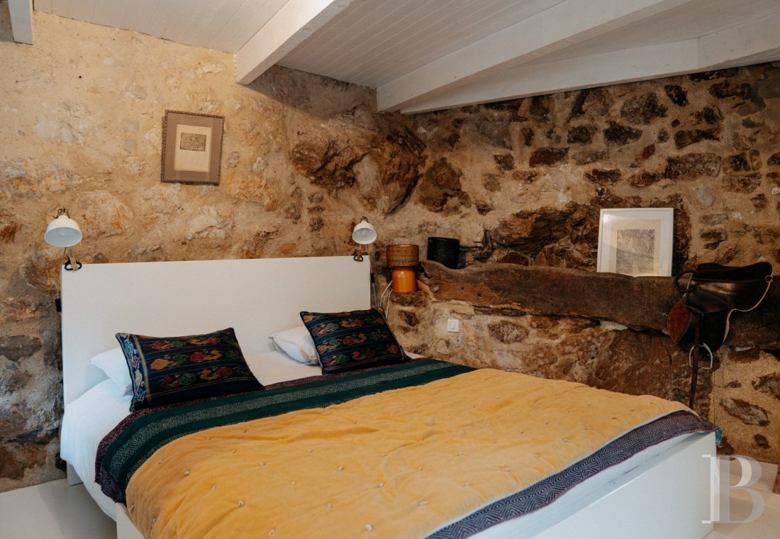 En Drôme provençale, au cœur des Baronnies,  un ensemble de maisons restaurées dans un village médiéval préservé - photo  n°41