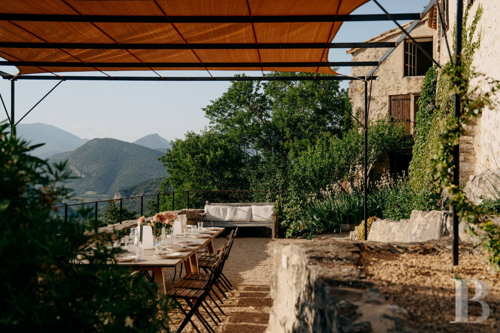En Drôme provençale, au cœur des Baronnies,  un ensemble de maisons restaurées dans un village médiéval préservé - photo  n°6
