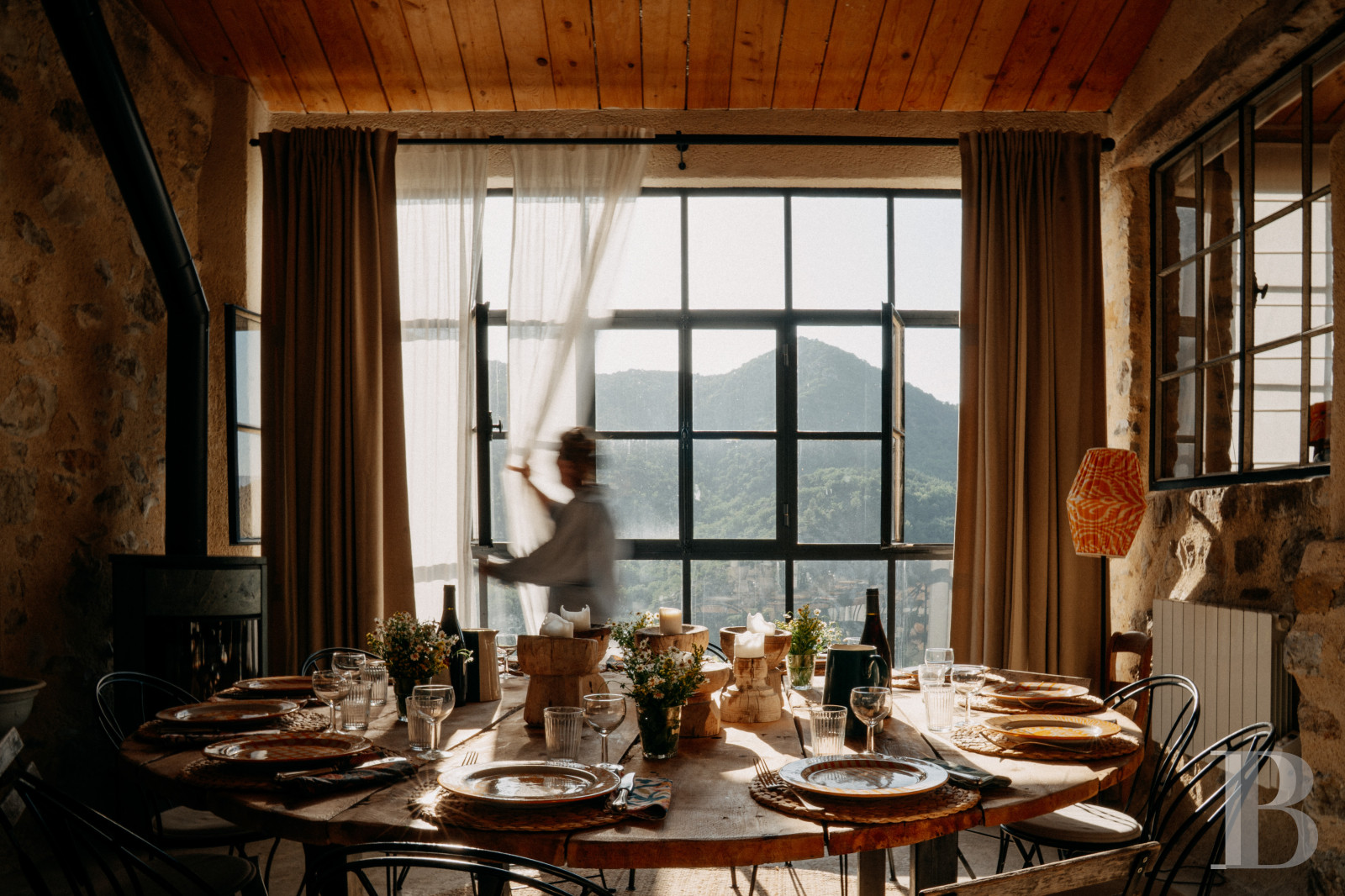 En Drôme provençale, au cœur des Baronnies,  un ensemble de maisons restaurées dans un village médiéval préservé - photo  n°11