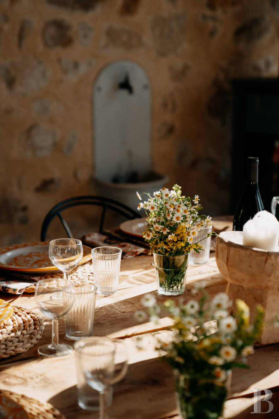 En Drôme provençale, au cœur des Baronnies,  un ensemble de maisons restaurées dans un village médiéval préservé - photo  n°12