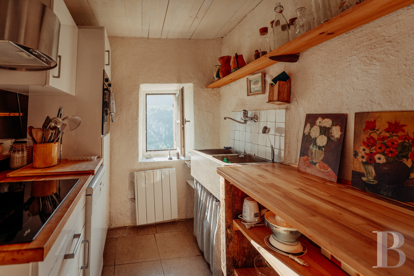 En Drôme provençale, au cœur des Baronnies,  un ensemble de maisons restaurées dans un village médiéval préservé - photo  n°27
