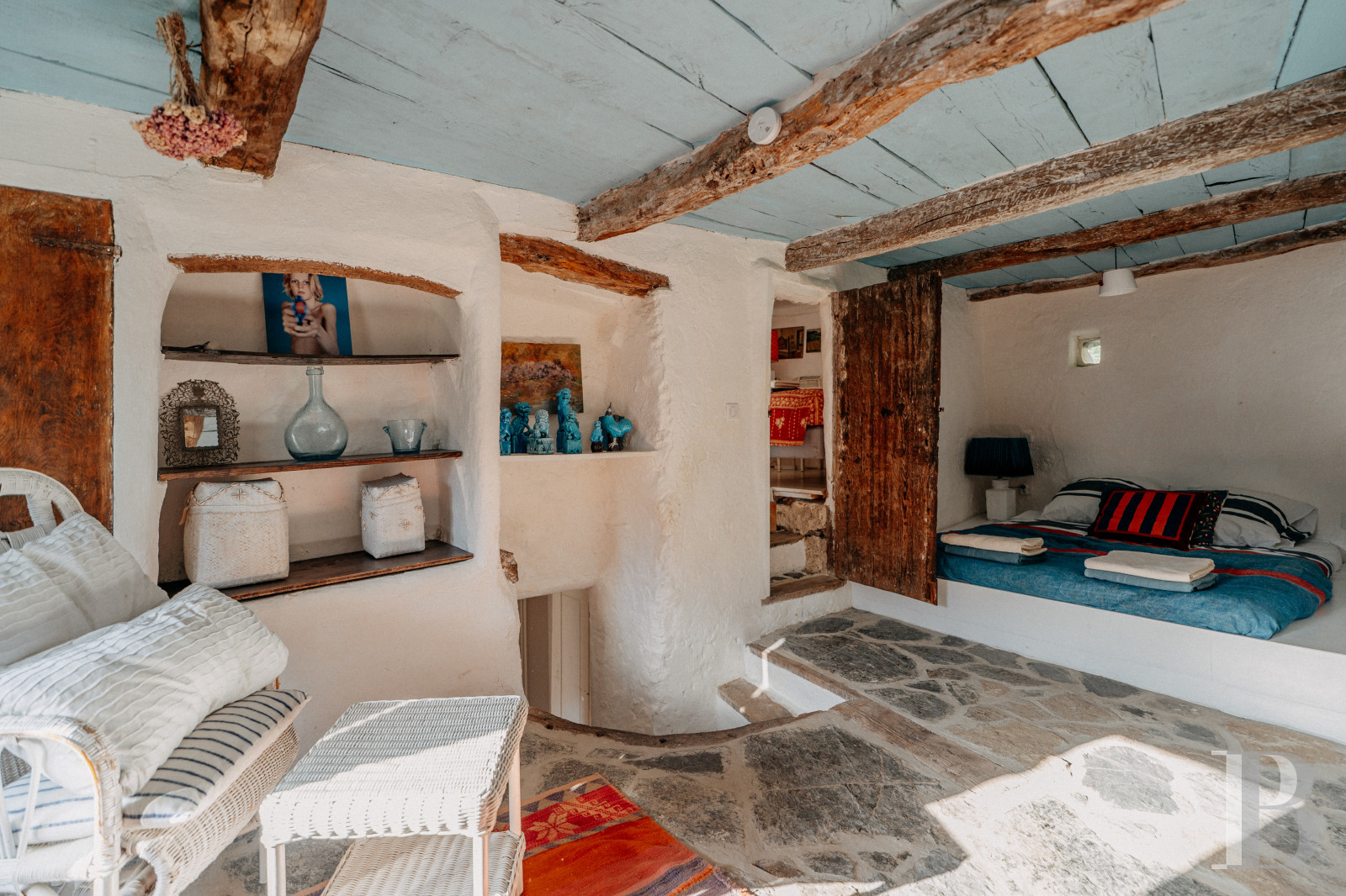 En Drôme provençale, au cœur des Baronnies,  un ensemble de maisons restaurées dans un village médiéval préservé - photo  n°23