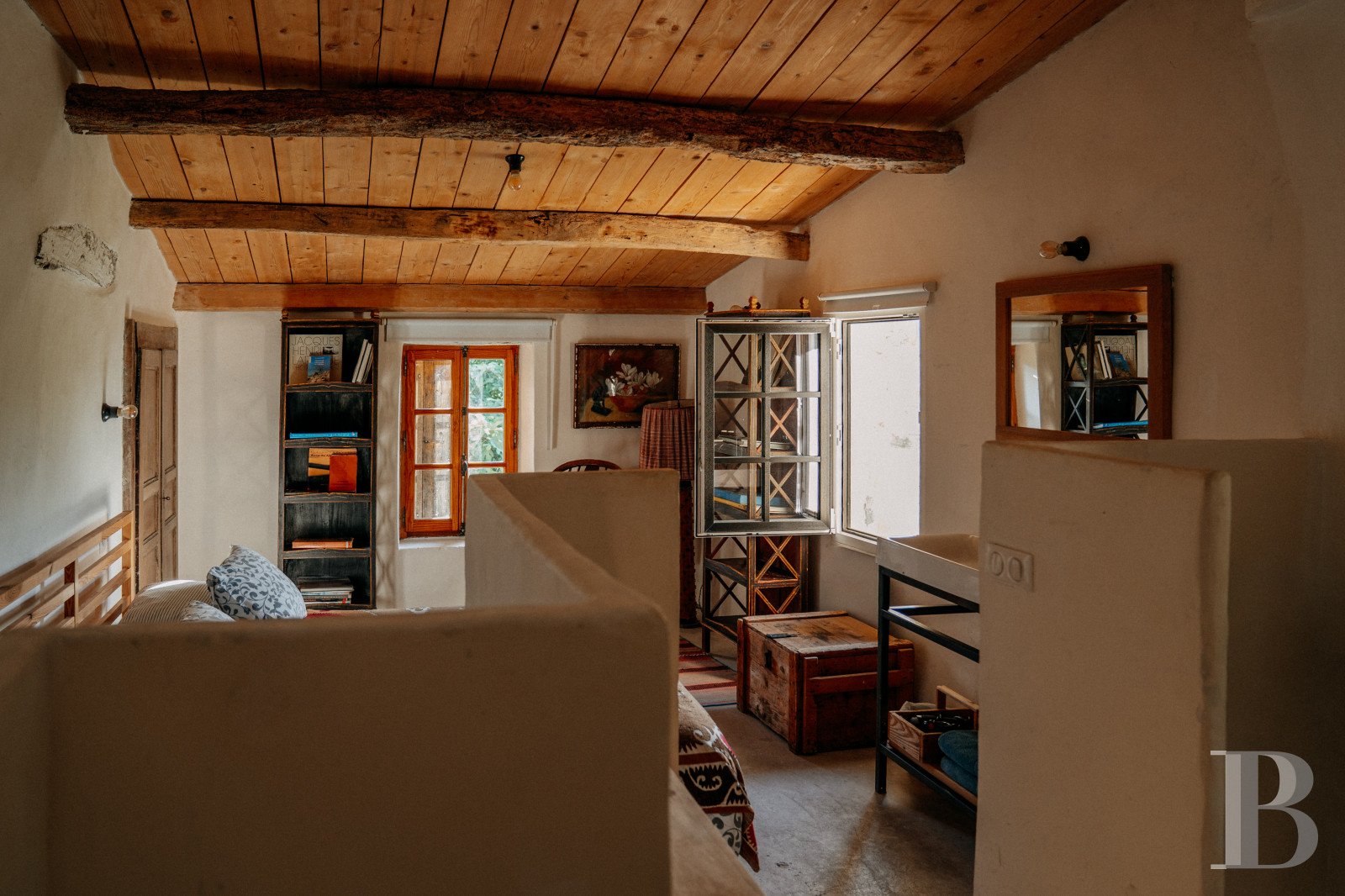 En Drôme provençale, au cœur des Baronnies,  un ensemble de maisons restaurées dans un village médiéval préservé - photo  n°30