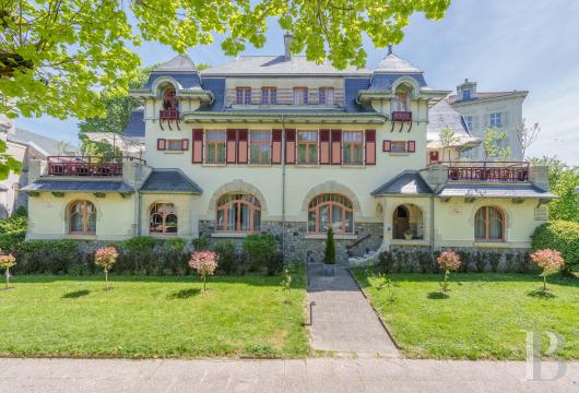 A unique Anglo-Norman villa from the early 19th century in the Vittel spa park in the Vosges - photo  n°3