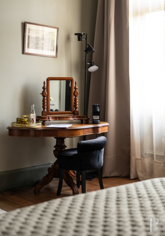 Dans les Vosges, à l'intérieur du parc thermal de Vittel, une singulière villa anglo-normande du début du 20e siècle - photo  n°12