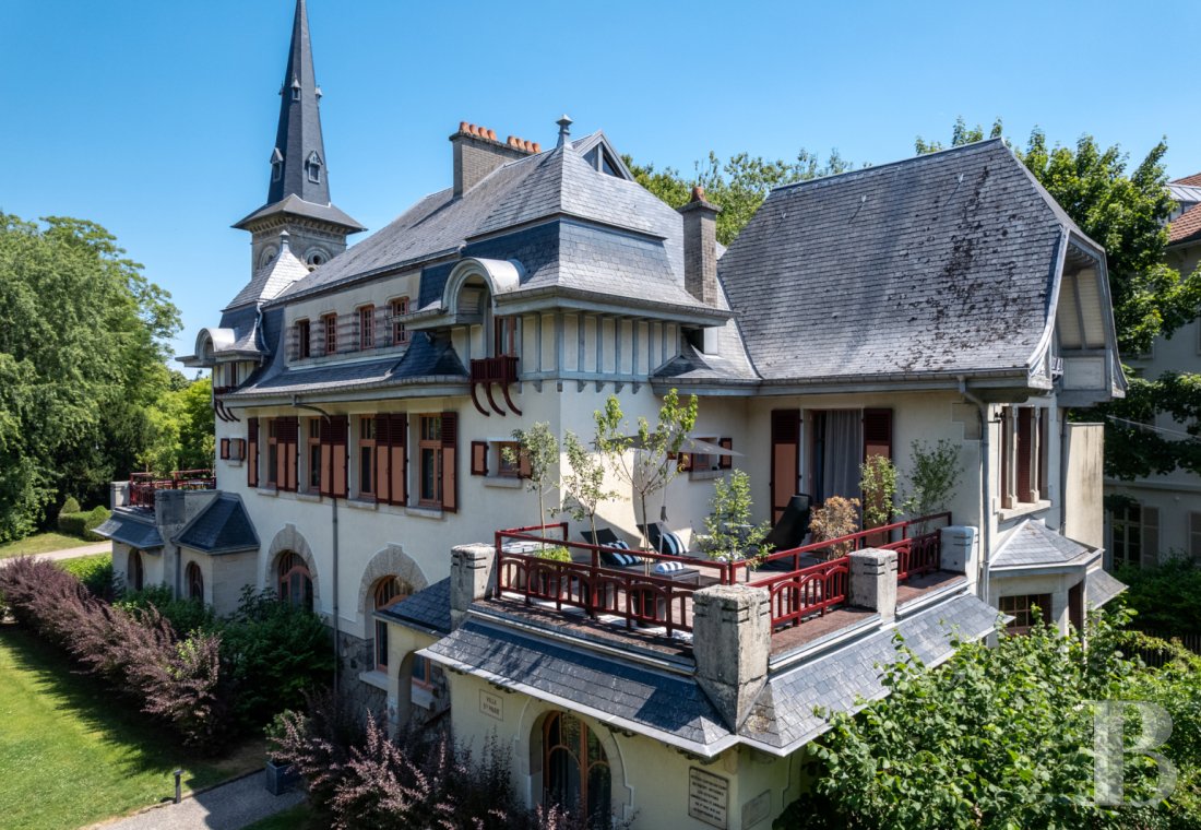 Dans les Vosges, à l'intérieur du parc thermal de Vittel, une singulière villa anglo-normande du début du 20e siècle - photo  n°28