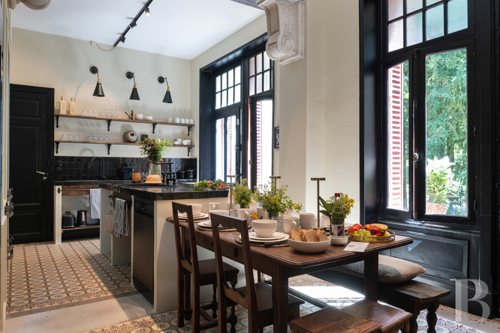 Dans les Vosges, à l'intérieur du parc thermal de Vittel, une singulière villa anglo-normande du début du 20e siècle - photo  n°6