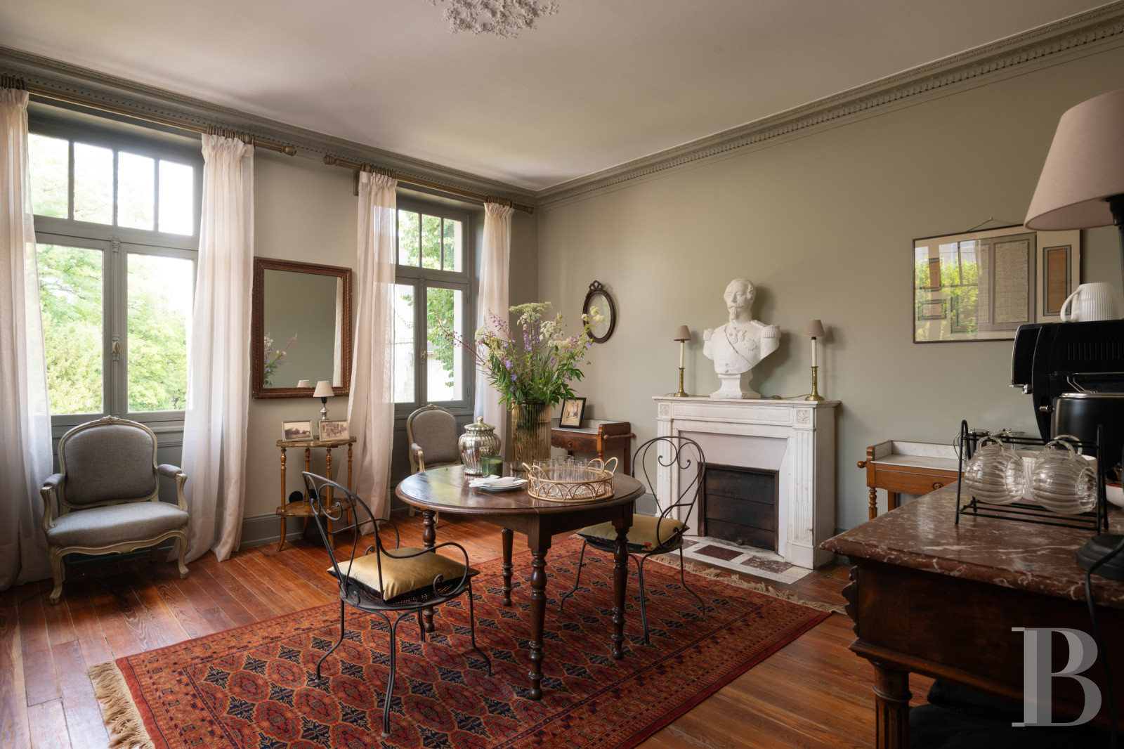 Dans les Vosges, à l'intérieur du parc thermal de Vittel, une singulière villa anglo-normande du début du 20e siècle - photo  n°3