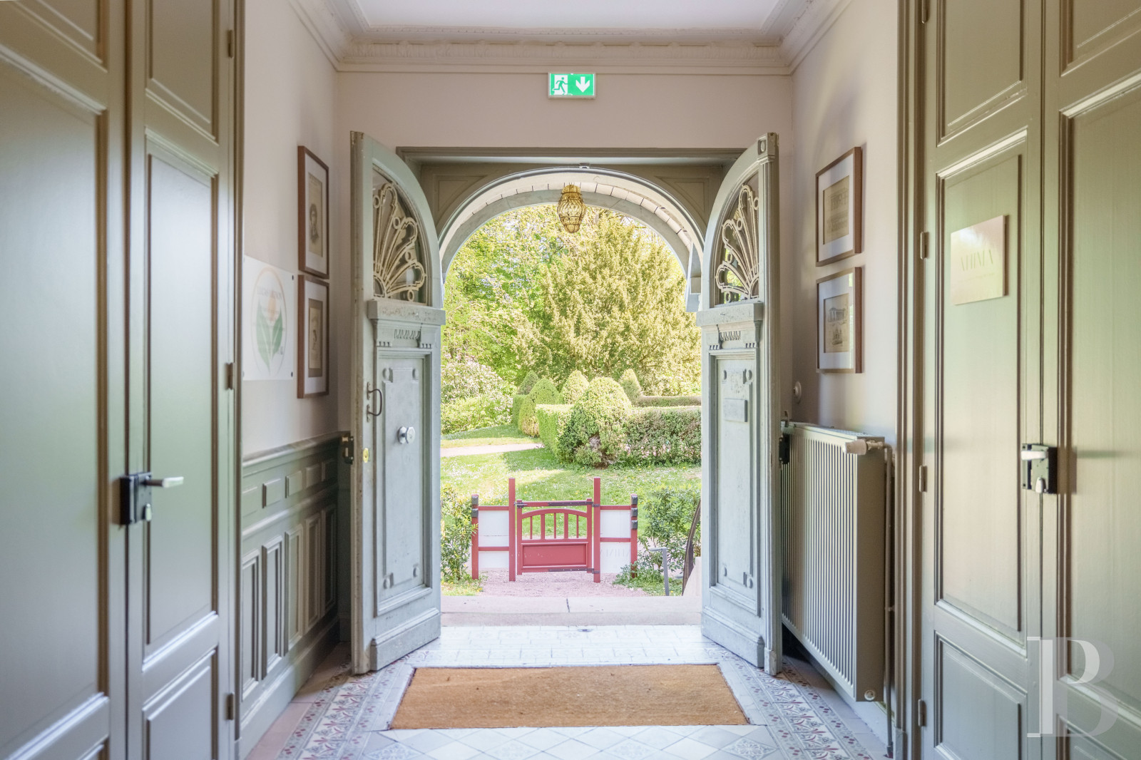 A unique Anglo-Norman villa from the early 19th century in the Vittel spa park in the Vosges - photo  n°5