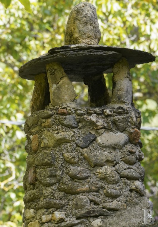 character properties France languedoc roussillon   - 15