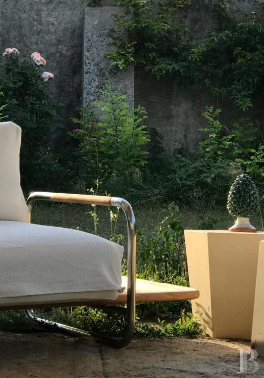 Dans l’Ain, à proximité de Genève, une maison du 17e siècle traversée par un souffle contemporain - photo  n°27