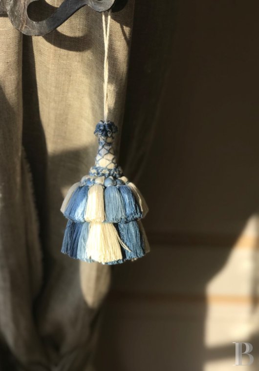 Dans l’Ain, à proximité de Genève, une maison du 17e siècle traversée par un souffle contemporain - photo  n°7